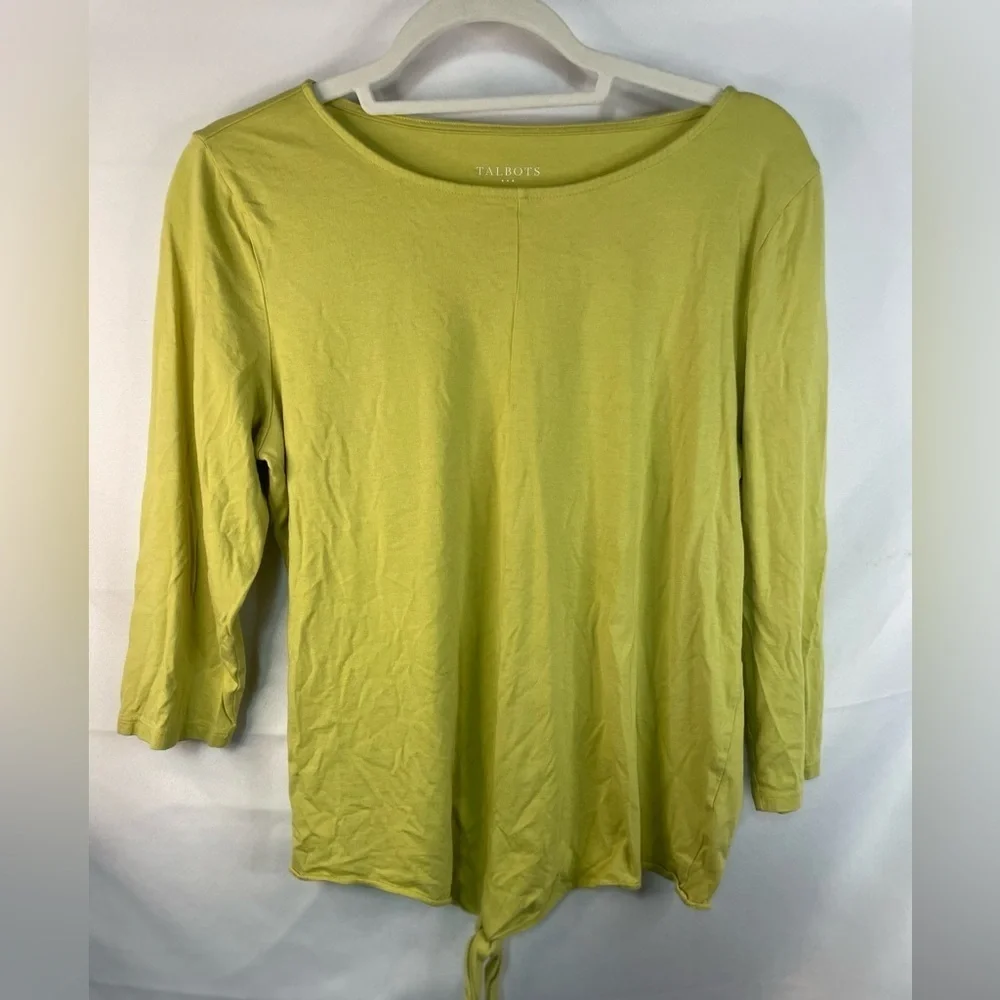 Talbots bright green casual shirt. A great knitted front. Size Medium